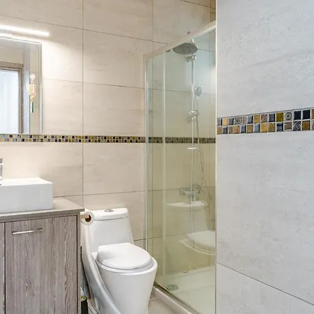 Penthouse With Outdoor Hottub *