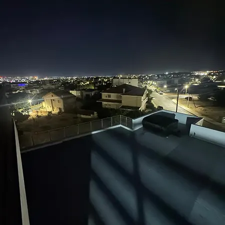 Penthouse With Outdoor Hottub *