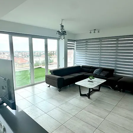 Daire Sky Penthouse With Private Outdoor Hottub *