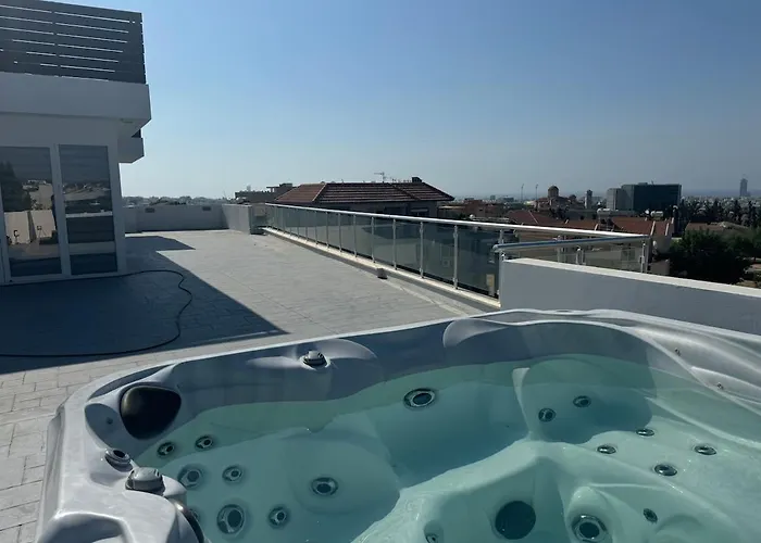 アパート Penthouse With Outdoor Hottub *