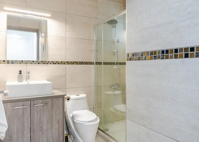 Penthouse With Outdoor Hottub *