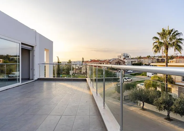 アパート Penthouse With Outdoor Hottub リマソール